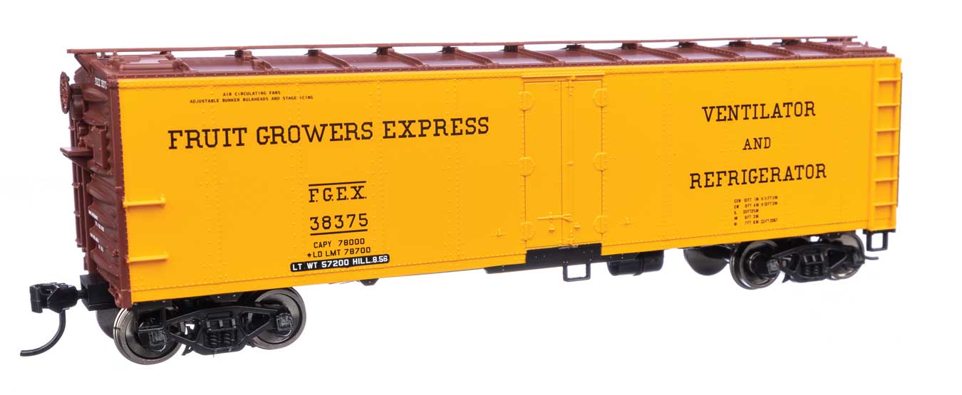 Walthers Mainline HO Scale Fruit Growers Express FGEX #38375 40' Steel Reefer with Dreadnaught Ends