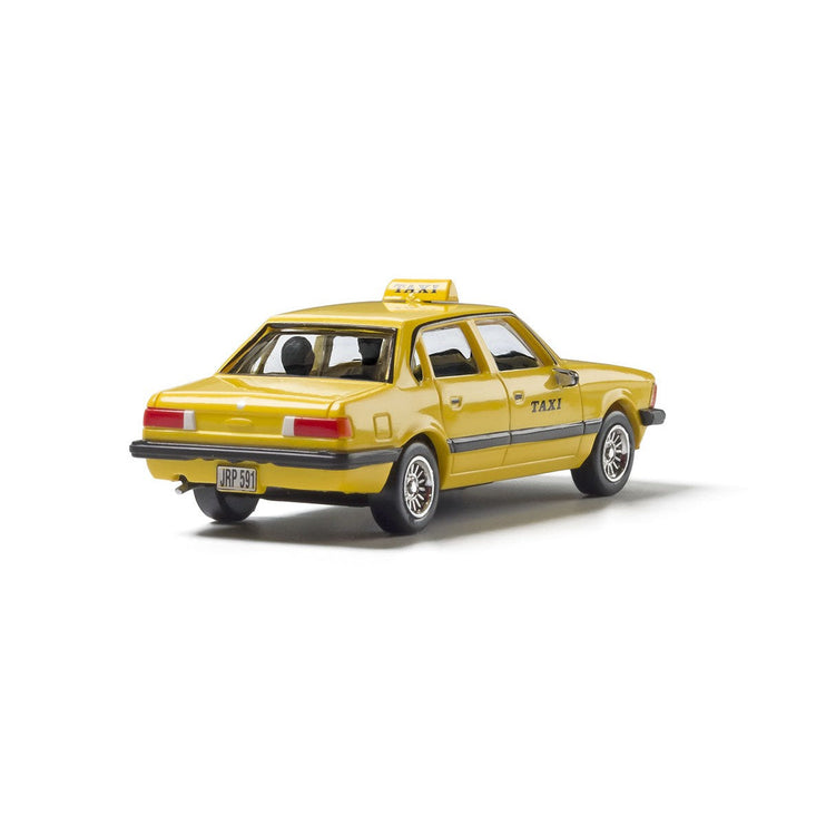 Woodland Scenics HO Scale Taxi Modern Era Vehicles