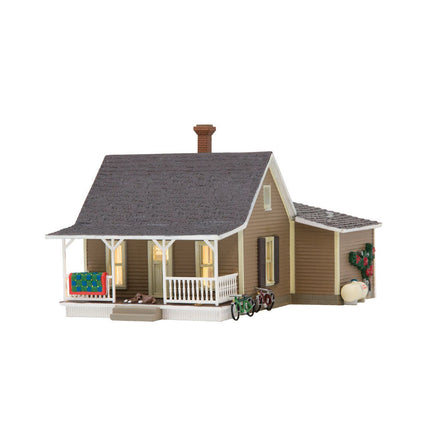 Woodland Scenics HO Scale Granny's House Built and Ready